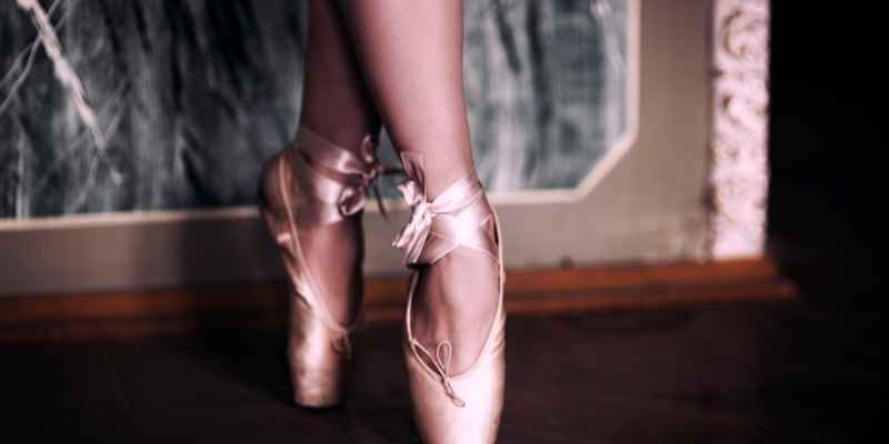 How To Use Pointe Shoes For The First Time