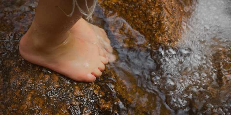 5 Steps How to Hiking Safely With a Broken Toe.