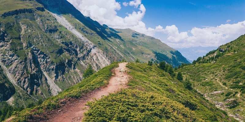 7 Fantastic Hiking Trails You Can Visit for a Unique Adventure